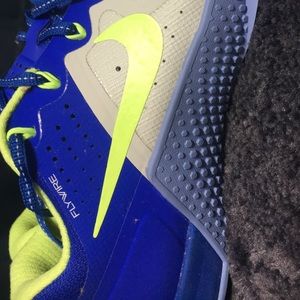 Nike shoes size 6 women’s